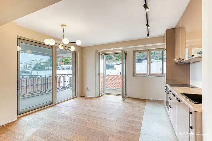 Moderne 2-Zimmer-Wohnung mit Panoramablick auf das Meer – Pržno, 68 m²